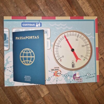 Passaportas, gezelschapsspel, speluitleg boekje en het bord zelf
