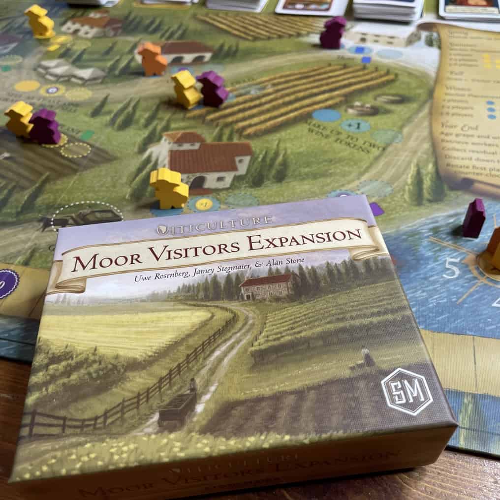 Stonemaier Games Viticulture: Moor Visitors Expansion - 40 Nuove Carte Visitatore Per Il Gioco Da Tavolo (Età 14+, 1-6 Giocatori)
